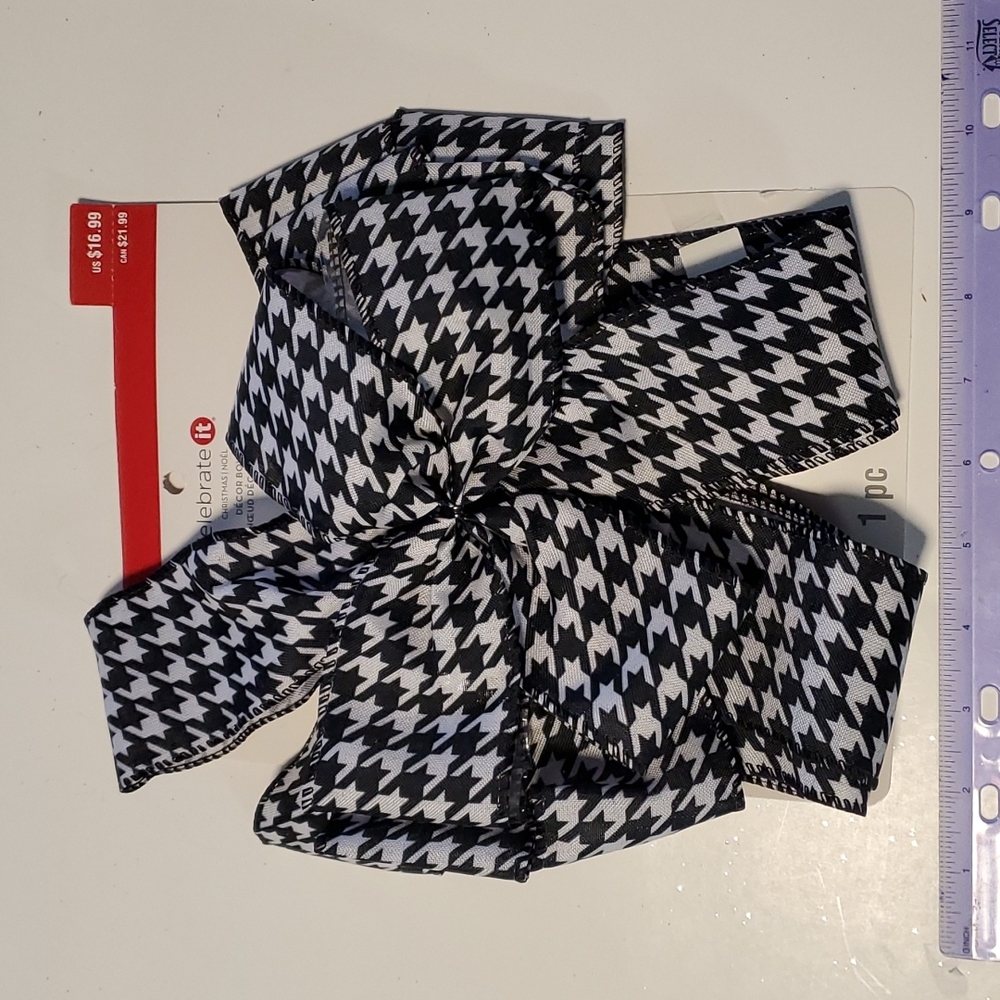 4 Large Christmas Holiday Bows 10"x22" - Picture 2 of 4